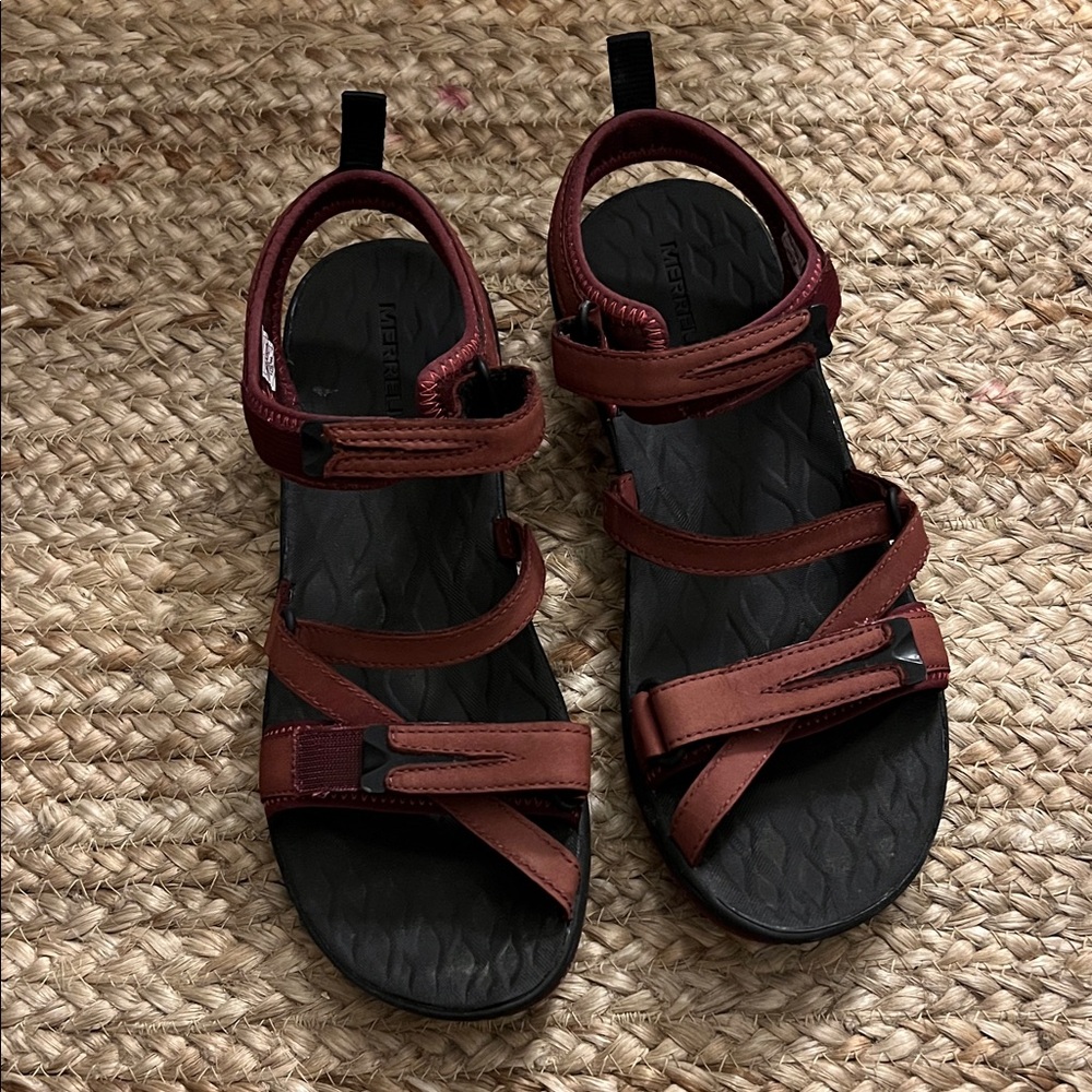 Merrell Women's Burgundy and Black Sandals